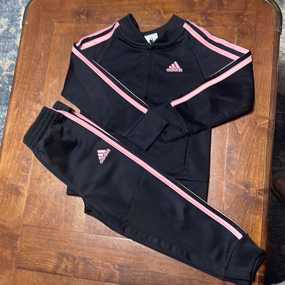 Girls adidas track suit 3T